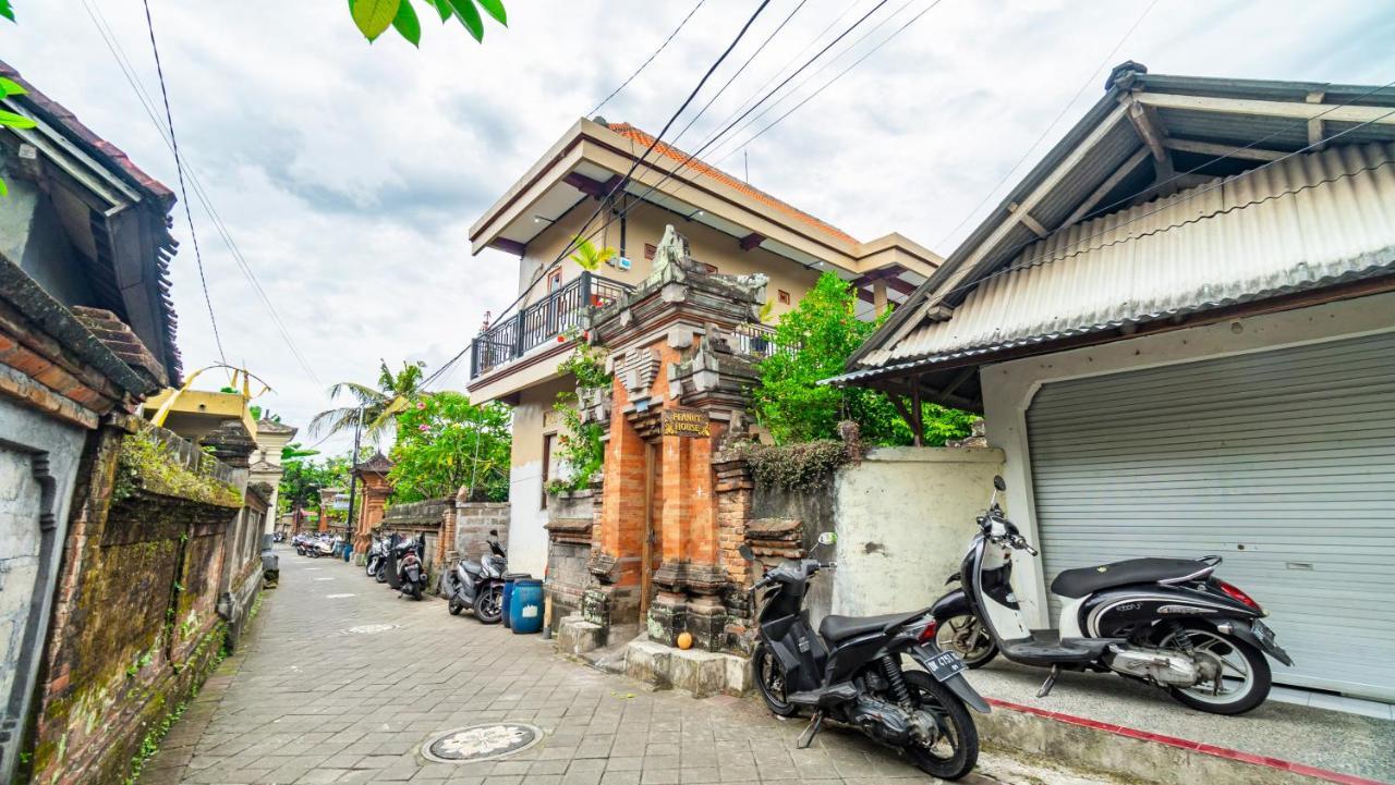 Peanut House Hostel Убуд Екстериор снимка