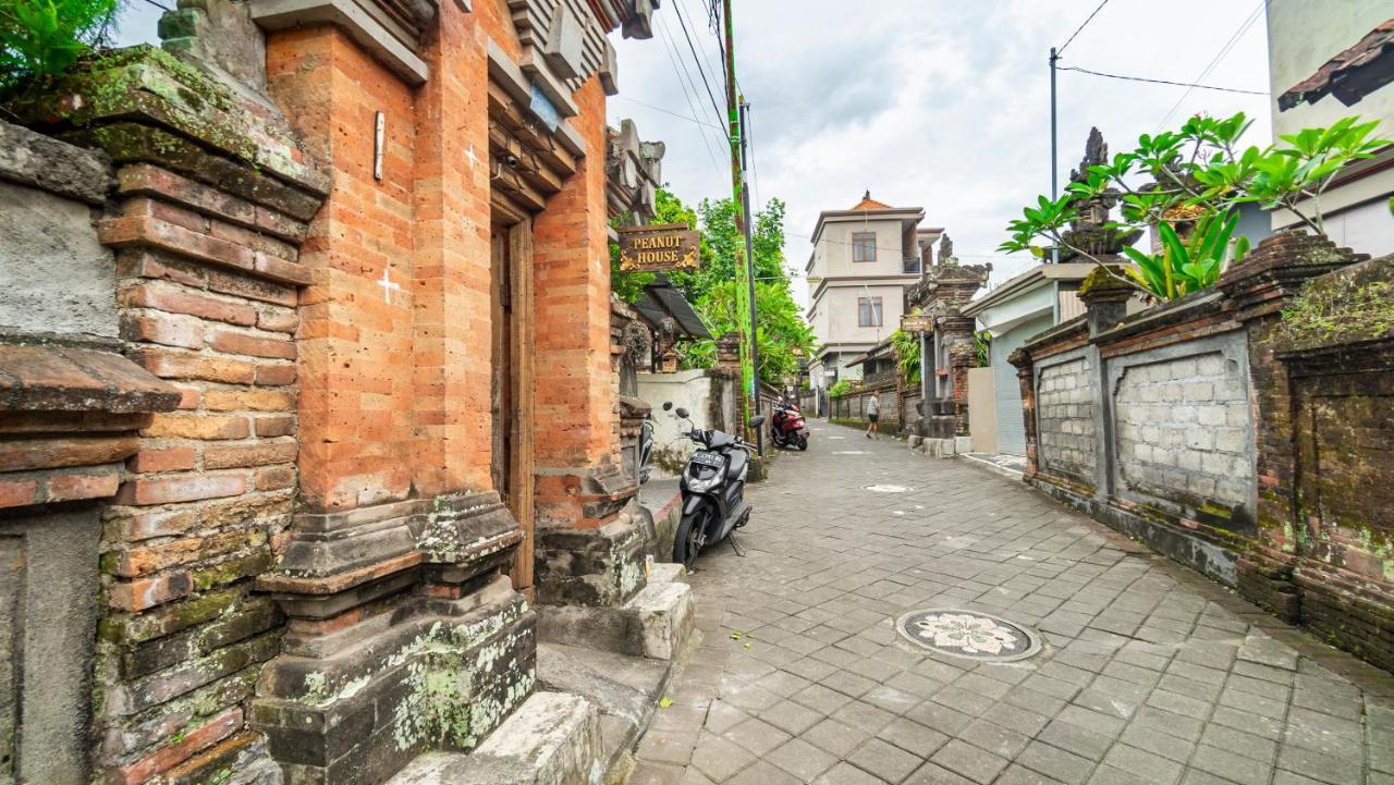 Peanut House Hostel Убуд Екстериор снимка